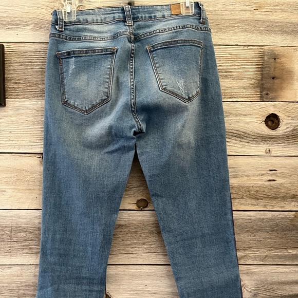 Demin Blvd Skinny Jeans (5) - Picture 4 of 4